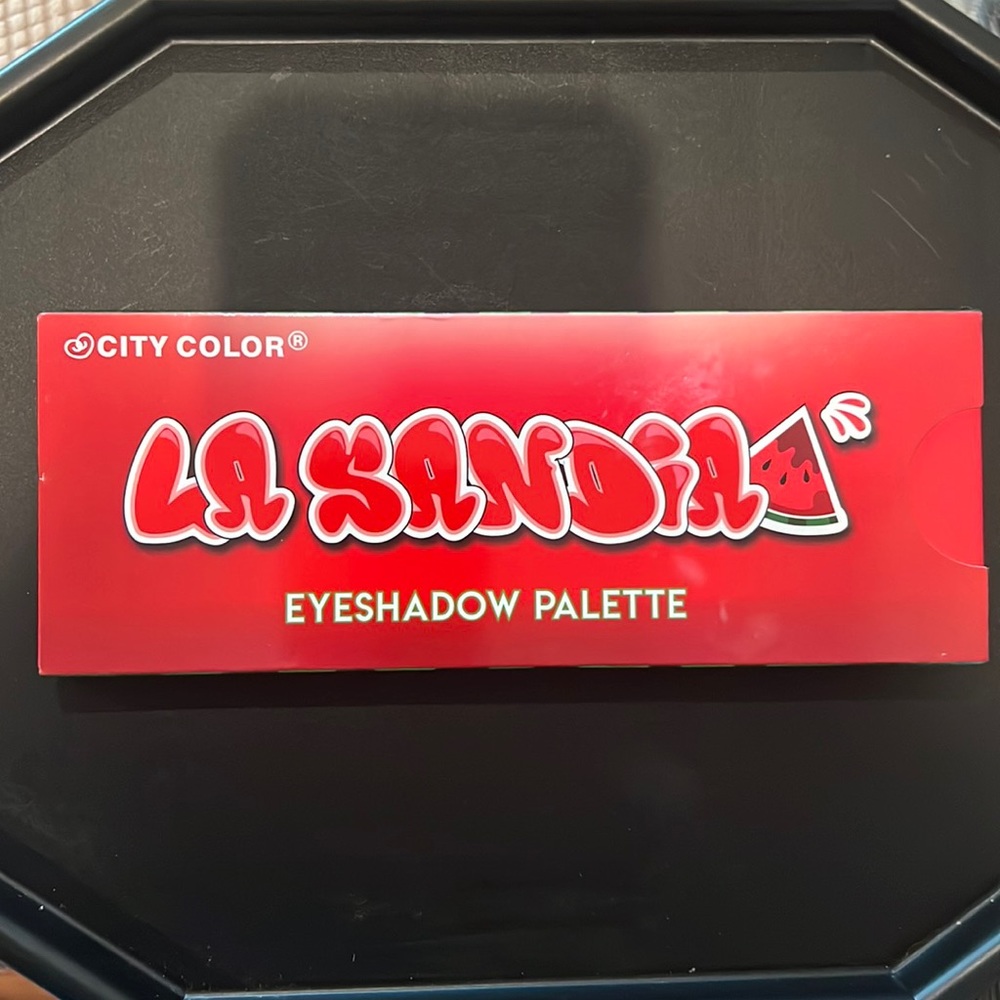 La Sandia eye shadow palette New and never used